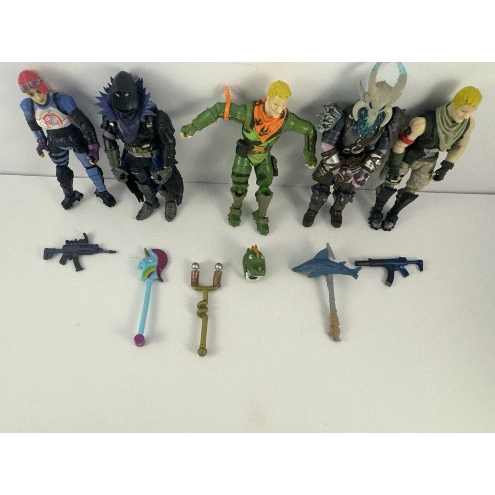 Fortnite Action Figure Lot of 4 +‎ Accessories